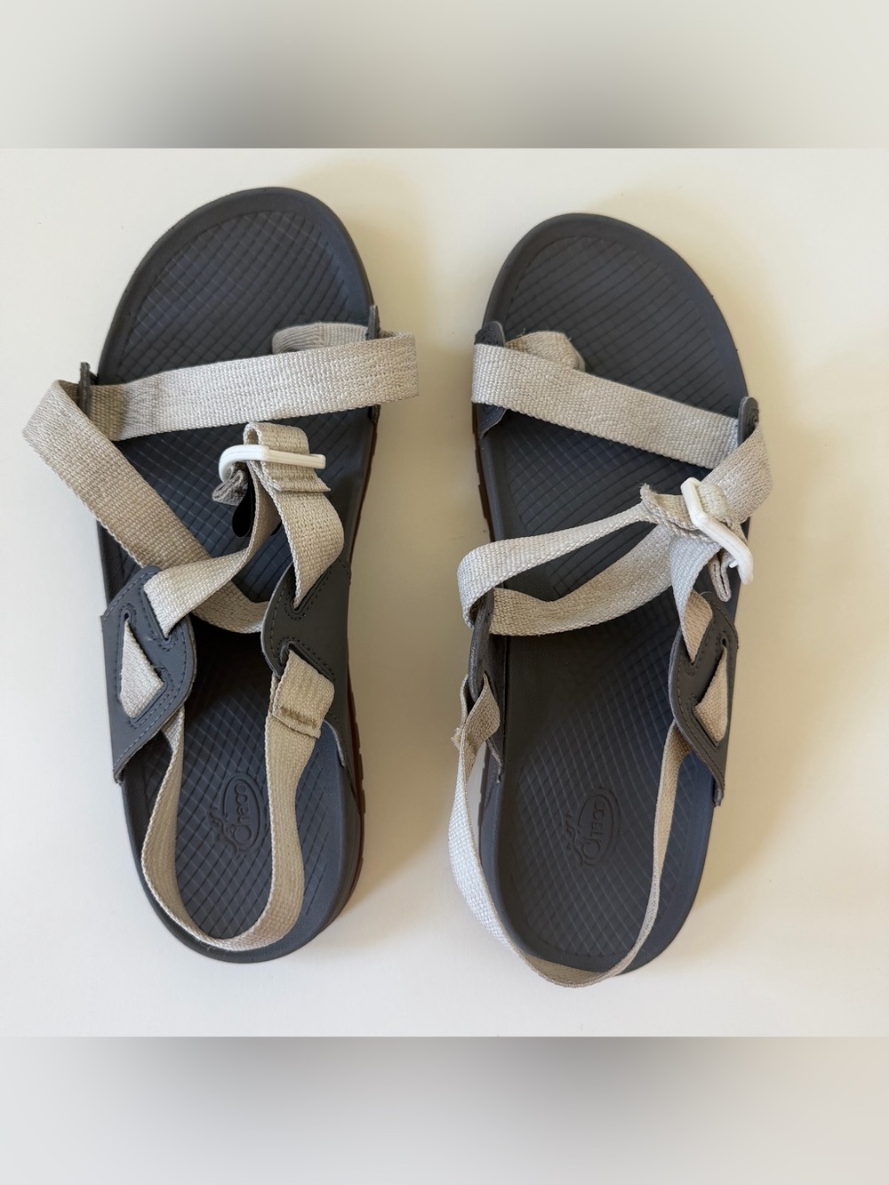 Chaco Lowdown 2 Women's Sandals White Grey Strappy Water Shoes Hiking Sz 9M